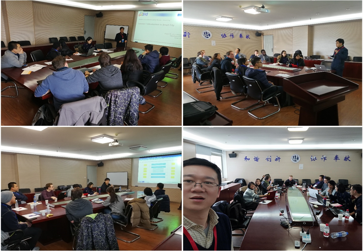 91沈先生
老师在授课.jpg